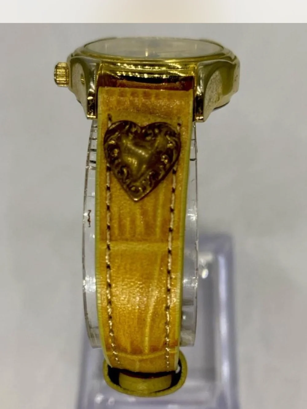 Disney *** Mickey Mouse Ladies Gold-Tone Watch /  Tan Strap * Collectors *^*